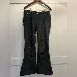 Obermeyer Black Flared Ski Pants Size 8 GUC see knee close up